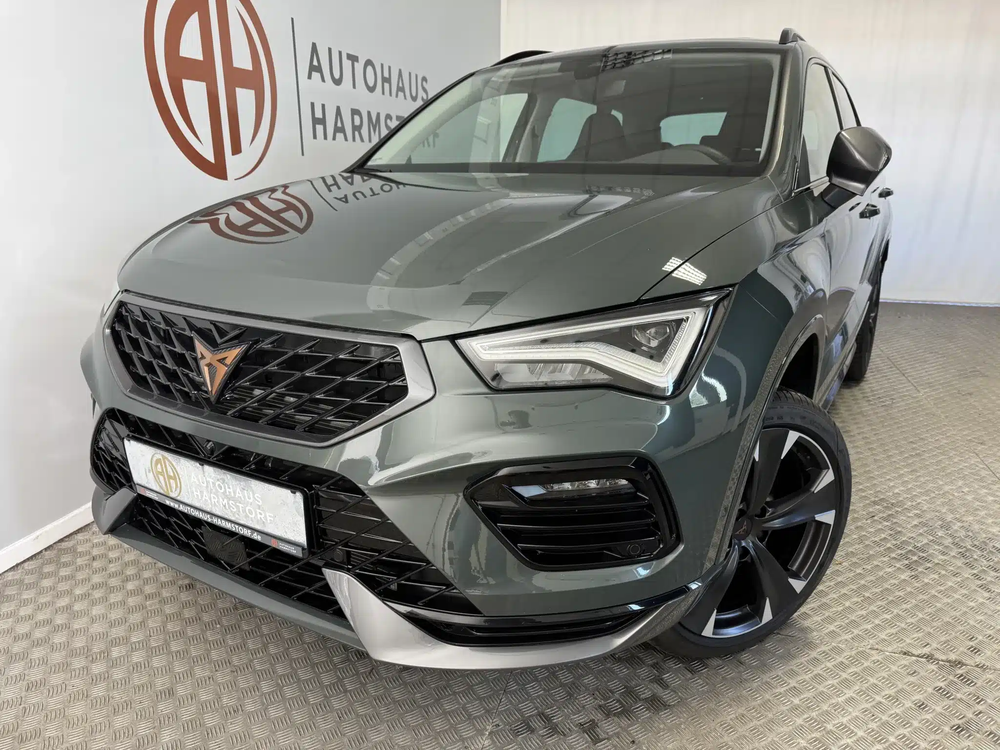 Cupra Ateca 1.5 DSG 190PS (2026) 37.989 € 5 Cupra Ateca 1.5 DSG 190PS (2026) 37.989 €